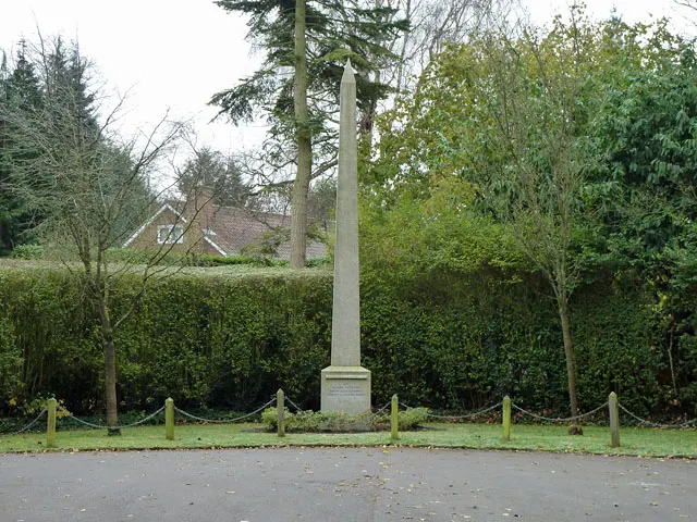 Promenade de Verdun War Memorial, the local landmark of CR8