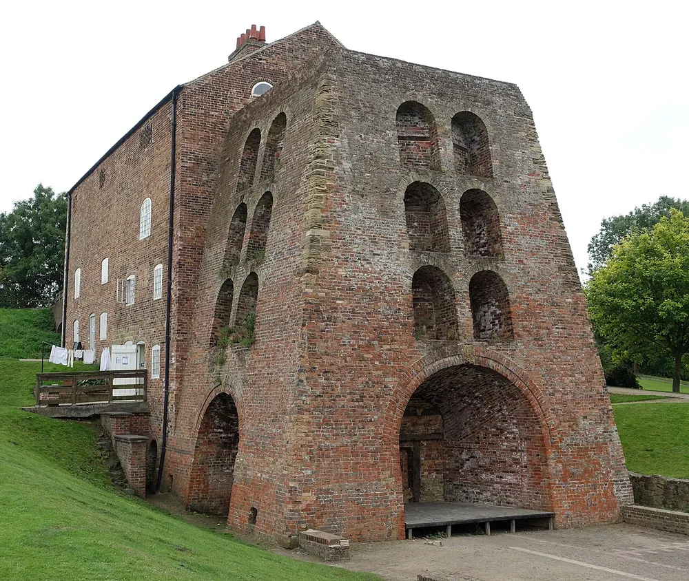 Moira Furnace, the local landmark of DE12