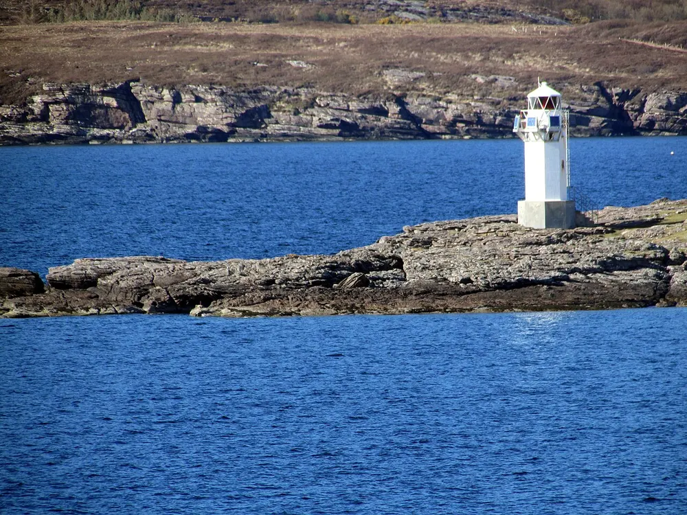 Rubha Cadail Lighthouse, the local landmark of IV26