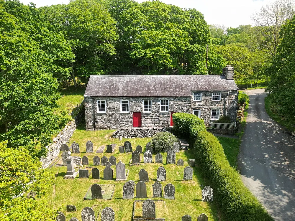 Capel Salem, Llanbedr, the local landmark of LL45