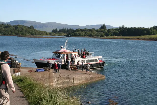 Ulva Ferry, the local landmark of PA73