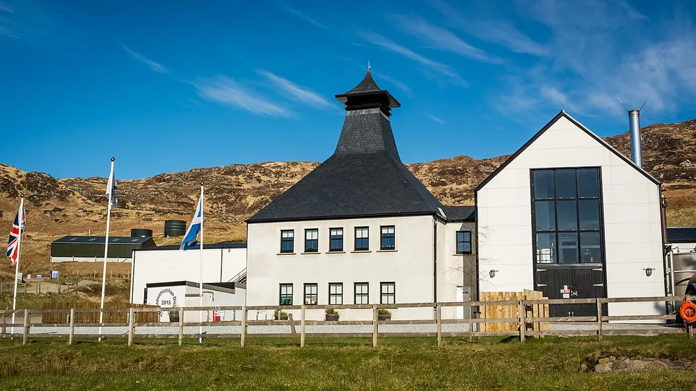 Ardnamurchan distillery, the local landmark of PH36