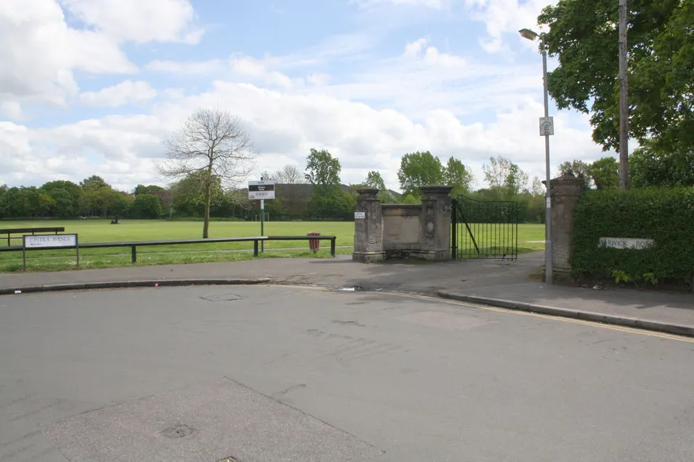 Cintra Park, Reading, the local landmark of RG2