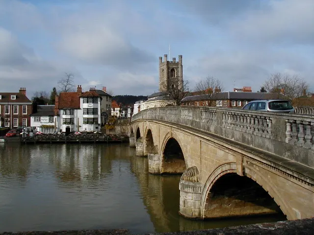 Henley Bridge, the local landmark of RG9