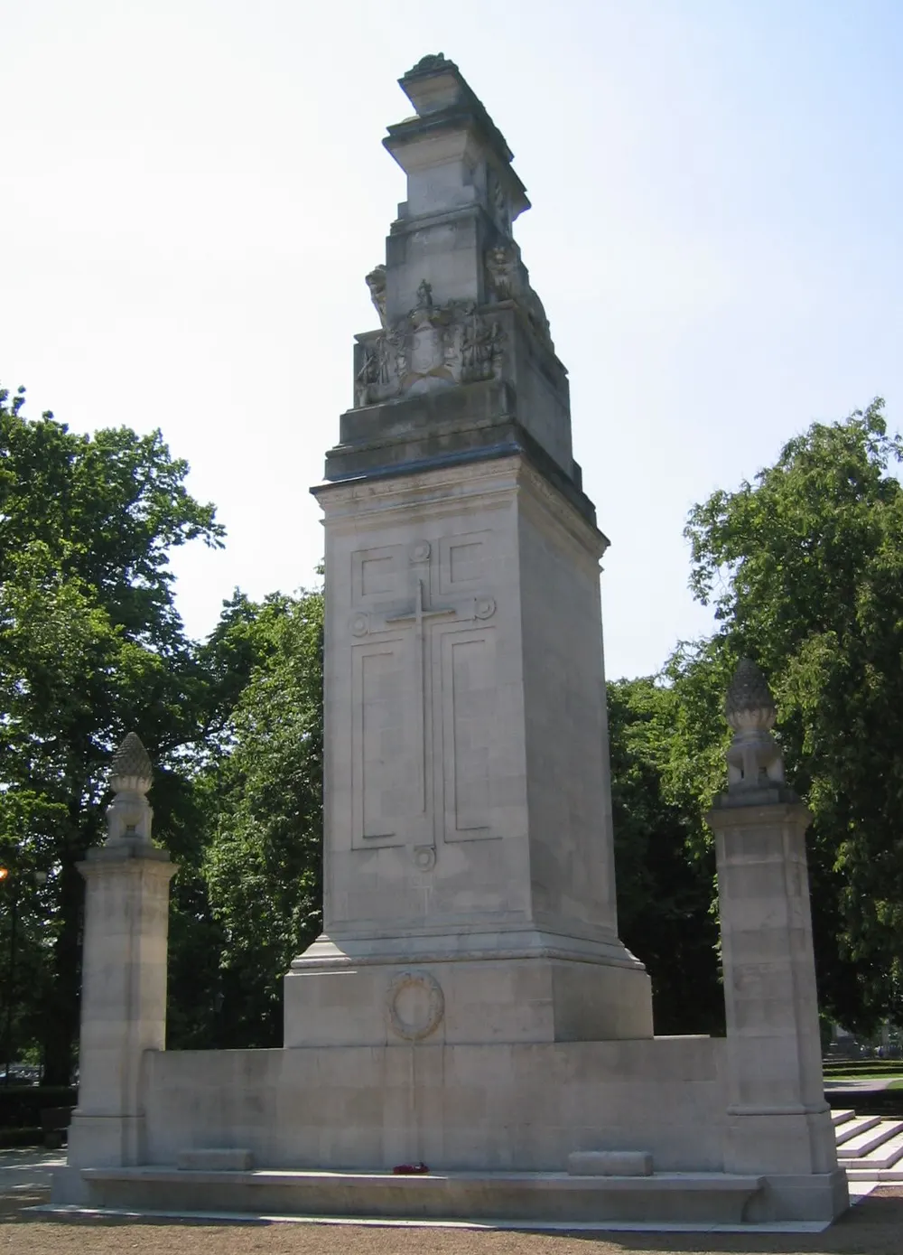 Southampton Cenotaph, the local landmark of SO14