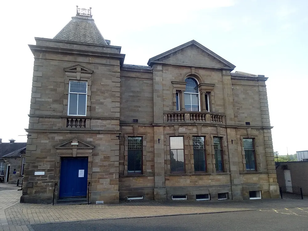 Jedburgh Town Hall, the local landmark of TD8