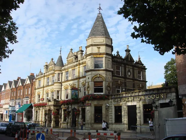 The Drayton Court, the local landmark of W13