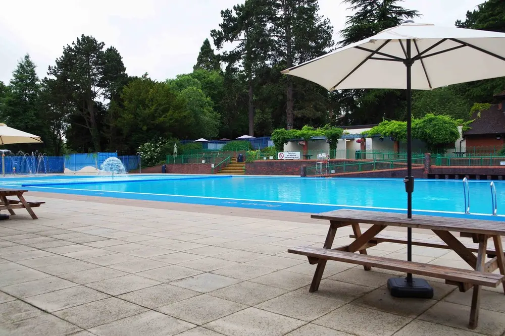 Droitwich Spa Lido, the local landmark of WR9